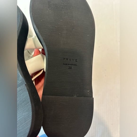 Frame Puffy Strap Le Weston Cushioned Sandal Size 39 White - Picture 6 of 6